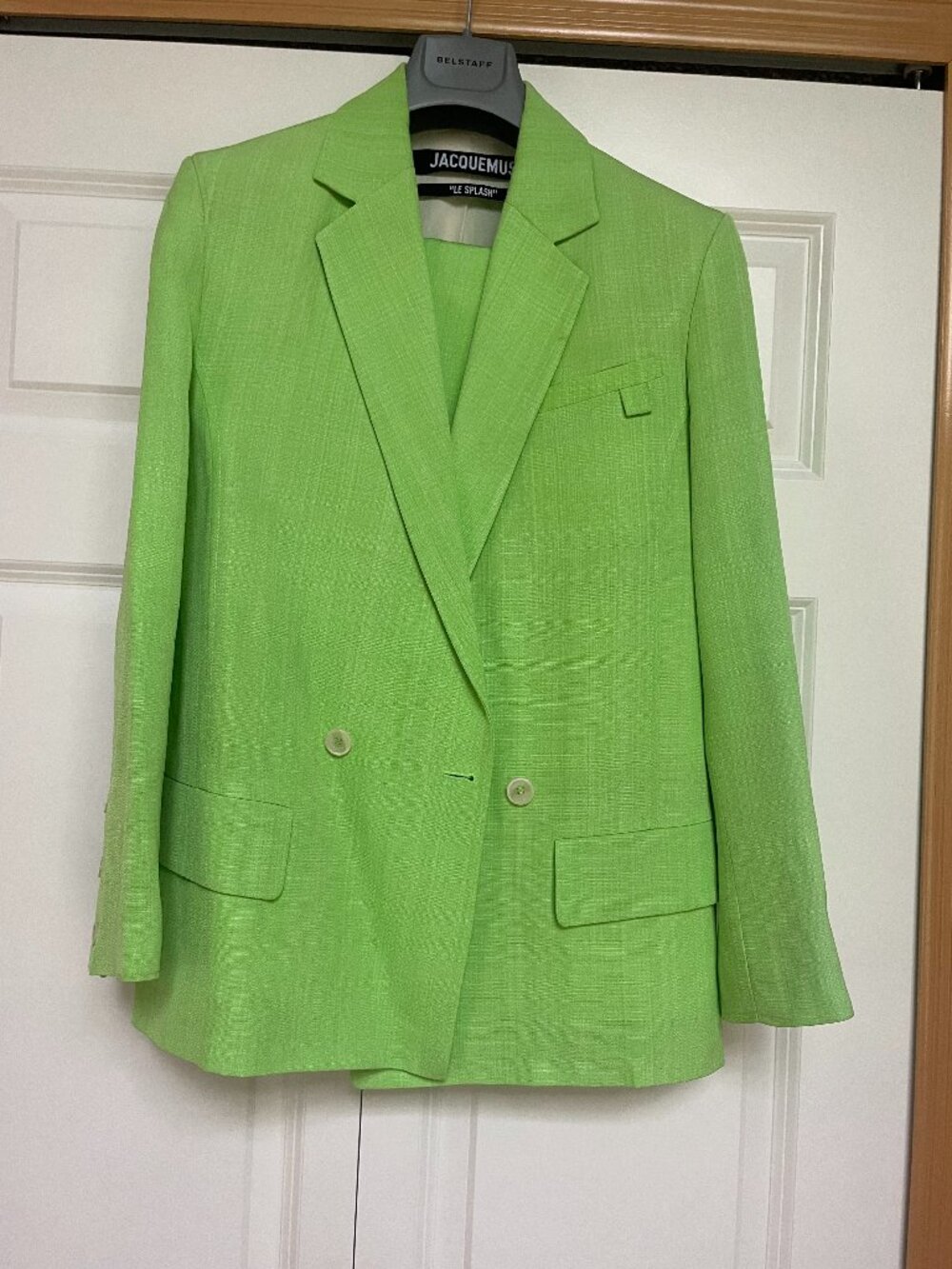 Woman's 34 Jacquemus neon green suit